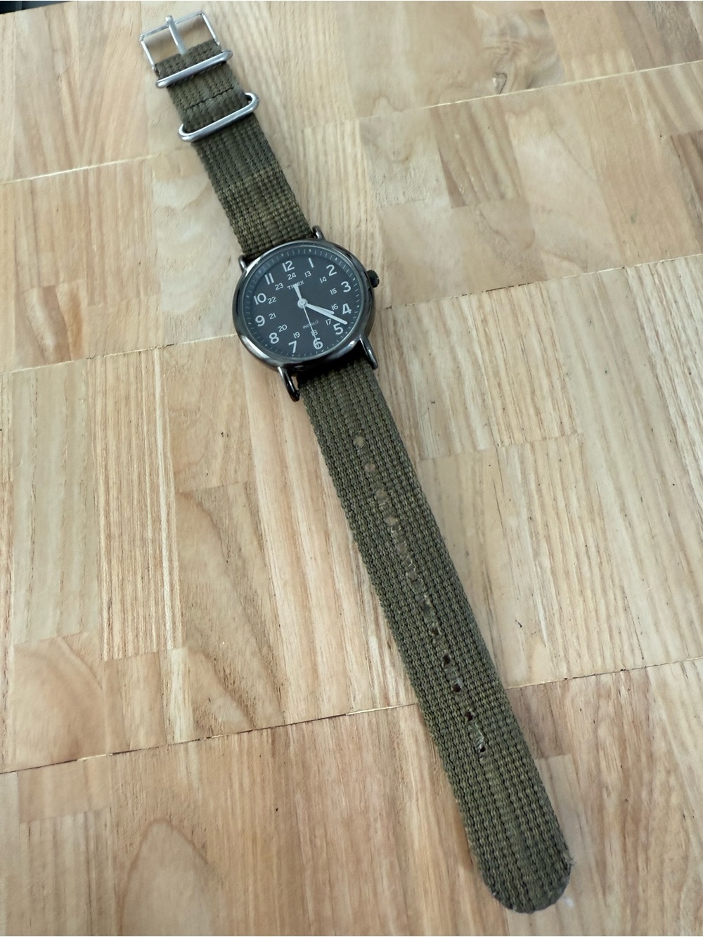 Timex weekender charcoal gray dial military green nylon strap watch NEW BATTERY - Picture 5 of 11